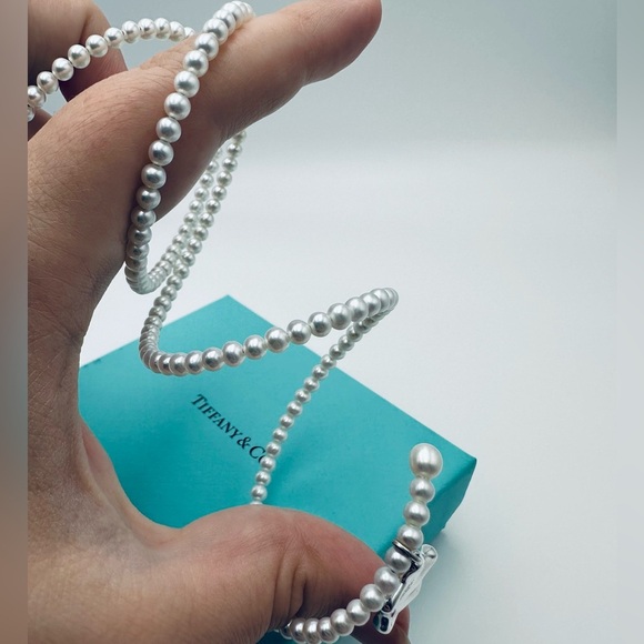 Tiffany & Co. Peretti Multi Row Star Charm Pearl Wrap Bracelet Silver Packaging - Picture 7 of 10